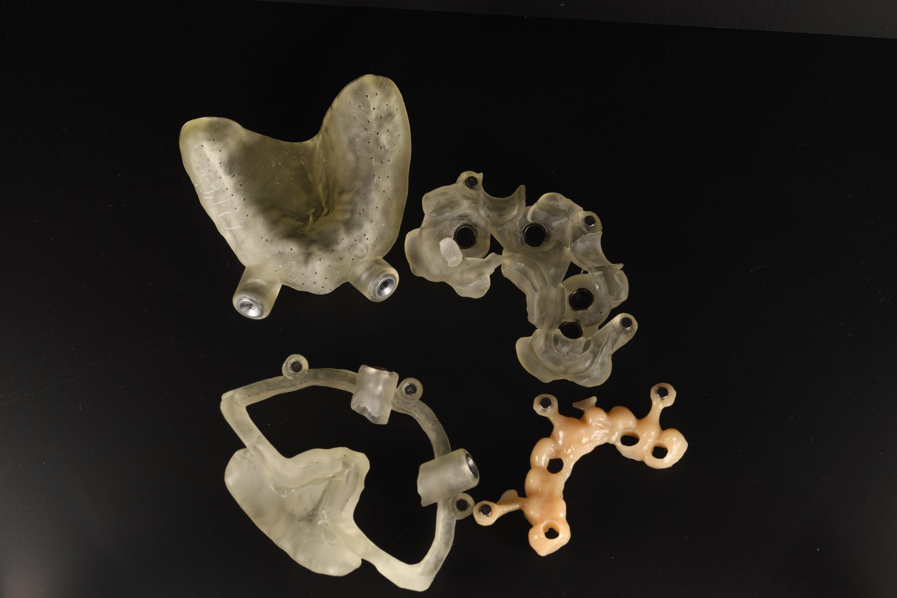 Einzelteile eines Stackable Guide aus dem 3D-Drucker